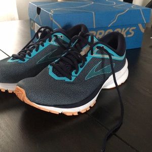 NEW Brooks Launch 5 running shoes